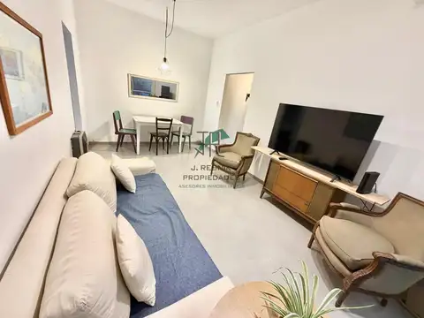 Excelente 2 ambientes con patio. Apto profesional