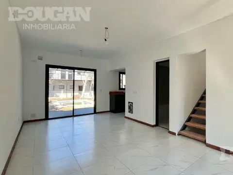 Dos Dormitorios y Gas Natural - a metros de Avenida del Sol