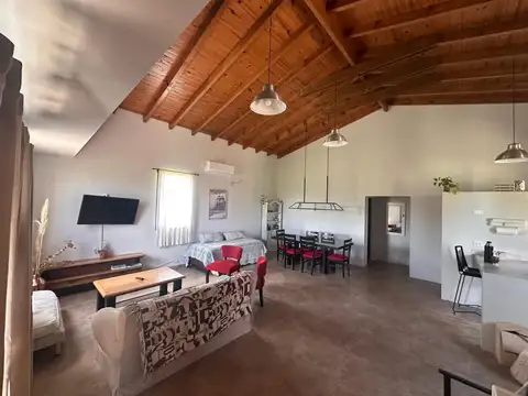 Casa en lote 5.100m² Haras El Malacate–principal+huéspedes