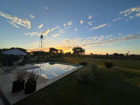 Casa en lote 5.100m² Haras El Malacate–principal+huéspedes