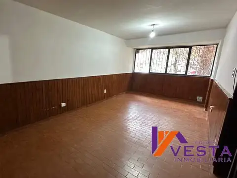 Departamento 6 ambientes con 1 baño