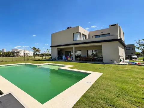 Venta | Casa en Ceibos, Puertos | 3 dorm   Pileta   Galería | Entorno natural