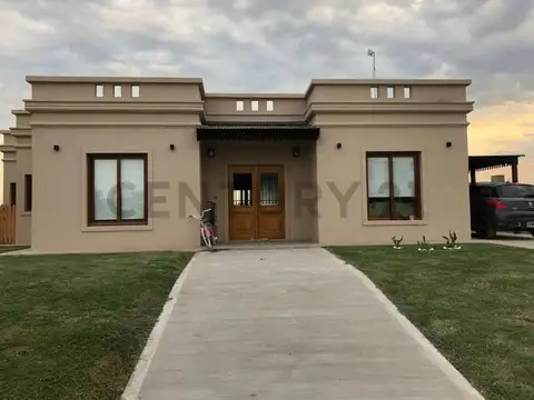 Casa en Alquiler de 3 dormitorios