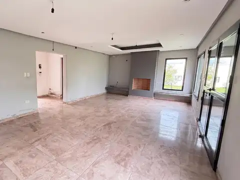 Casa en Venta en Los Nogales, USD 110.000