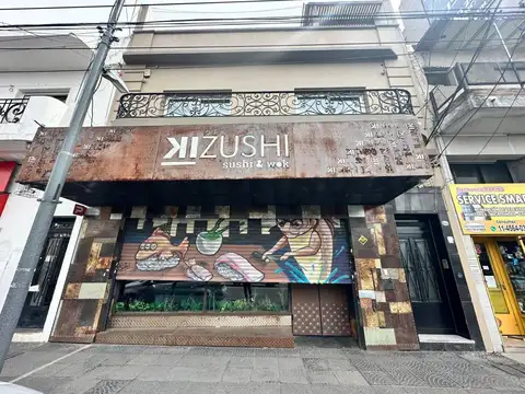 VENTA/PERMUTA LOCAL COMERCIAL CON PATIO Y TERRAZA EN CASEROS