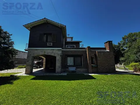 Gran casa en venta en San Miguel con amplio terreno ideal para familia numerosa