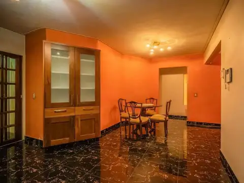 Casa 4 ambiente en excelente ubicacion