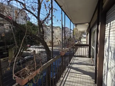 ALQUILER DOS AMBIENTES CON BALCON CORRIDO