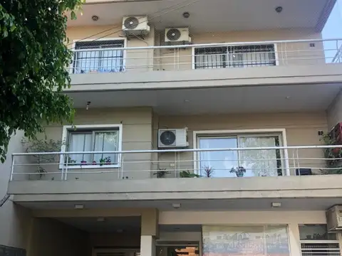 Vicente Lopez 3200, Piso 1