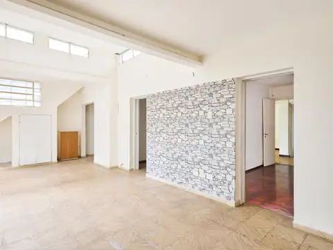 Casa  Alberdi jardín patio terraza cochera 4 dormitorios 1 baño