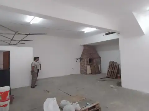 Galpon en Alquiler en Azcuenaga, $ 600.000