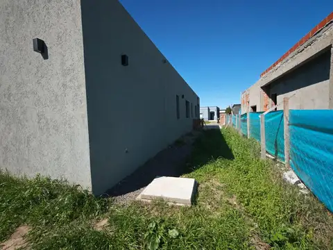 Barrio Santa Lucia Pilar del Este al 100