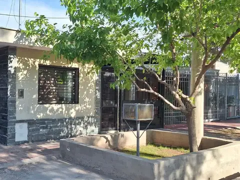 CASA EN VENTA APTA CREDITO – GODOY CRUZ – MENDOZA