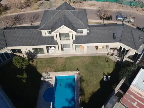 Casa en Venta en Villa Nueva de Guaymallen, Guaymallén