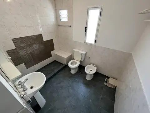 Depto Tipo Casa en Alquiler en Wilde, $ 680.000