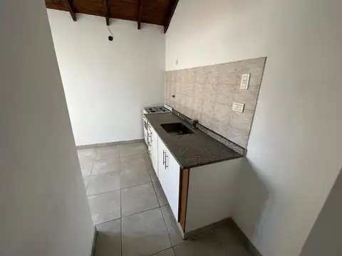 Depto Tipo Casa en Alquiler de 2 dormitorios