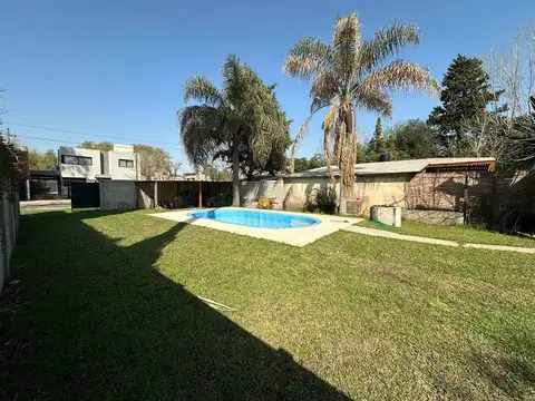 VENTA CASA FUNES 3 DORMITORIOS CON GAS - PILETA