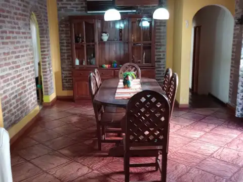 Casa en Venta con 1 cochera