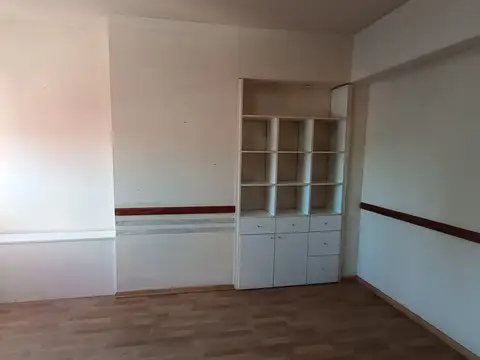 Avenida Hipólito Yrigoyen 600, Piso 4