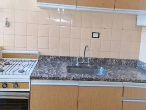 Castro 2204 , Piso 4