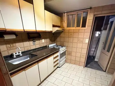 Depto Tipo Casa 4 ambientes con 2 baños