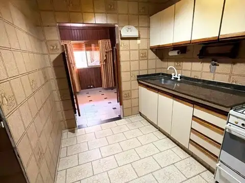 ALQUIER - PH 4 AMBIENTES CON BALCÓN Y TERRAZA - LANÚS