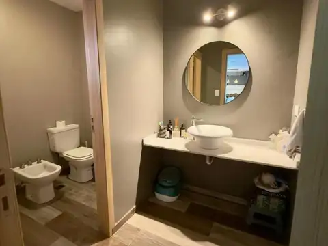 Casa en Venta con 4 cocheras