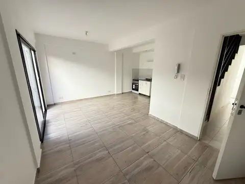 Alquiler de monoambiente  en Banfield