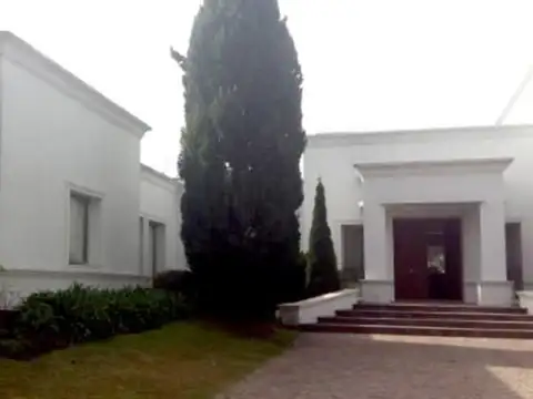 Casa en Venta al Este