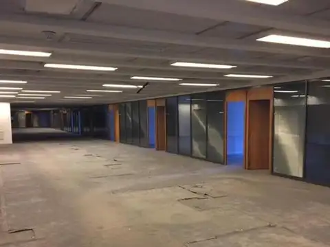 Oficina en Alquiler en Catalinas, USD 49.000