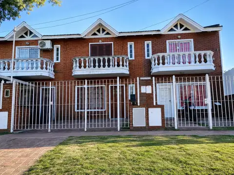 CASA 3 AMBIENTES TIPO DUPLEX BERAZATEGUI