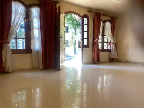 Espectacular Casa MAS Departamento Interno en la Sexta Sección Ciudad. Apto Crédito