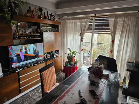 Departamento 3 ambientes en Boedo con cochera