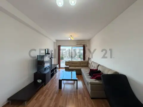 Venta Depto 3 Ambientes con Balcon terraza en Flores.