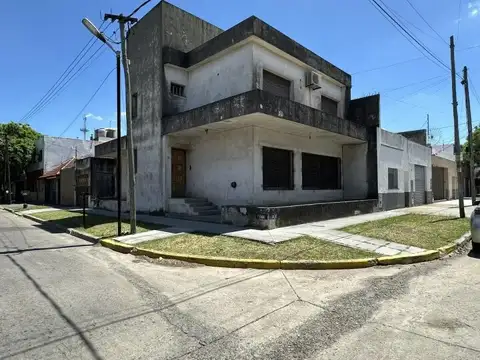 Liniers 1295 esquina fleming, Bernal Oeste , Piso 0