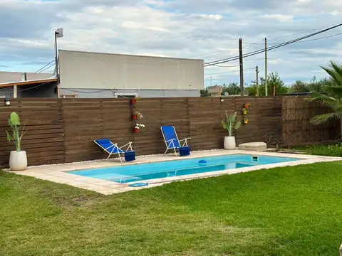 Casa en Venta con 2 cocheras