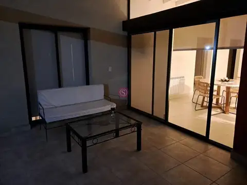 Casa en Alquiler en La Cañada - Los Arces, USD 900