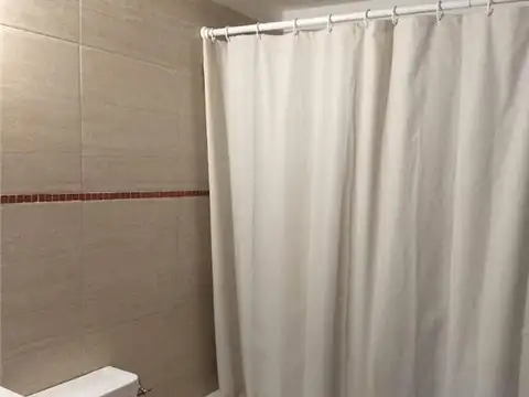 Avenida Entre Ríos 1600, Piso 1