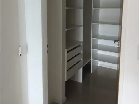 Departamento en Alquiler en Parque Patricios, $ 650.000