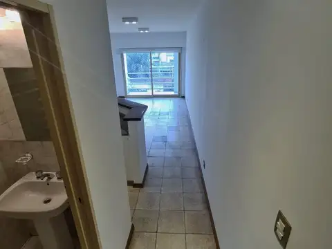 Aristobulo Del Valle 5000, Piso 3