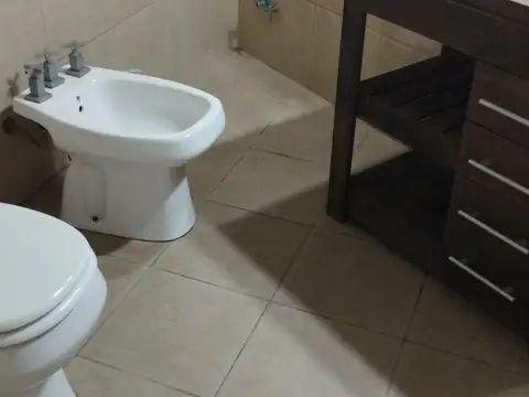 Casa 2 ambientes con 1 baño