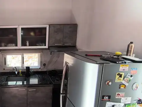 Casa 3 ambientes con 1 baño