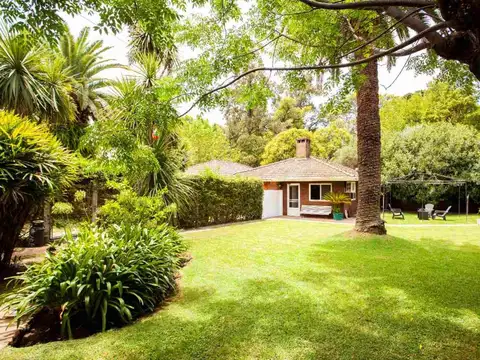 Chalet en el Barrio " El Casco de Pacheco"