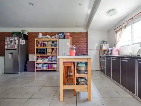 Depto Tipo Casa en Venta en Barrio Lopez De Gomara, USD 115.000