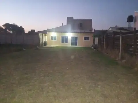 OPORTUNIDAD CASA EN LOTE PROPIO DE 300 MTS²