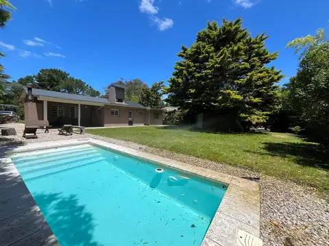 alquiler casa Pinamar con pileta cerca del mar