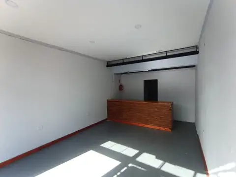 Local en Alquiler en Rosario, $ 400.000