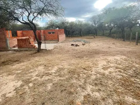 TERRENO CON CONSTRUCCIÓN A TERMINAR EN VILLA CURA BROCHERO