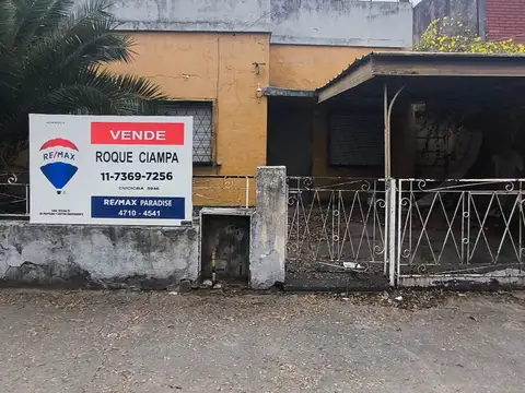 VENTA CASA 3 AMB VILLA RIACHUELO A REFACCIONAR