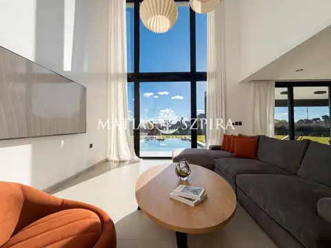 Casa 4 ambientes con 3 baños